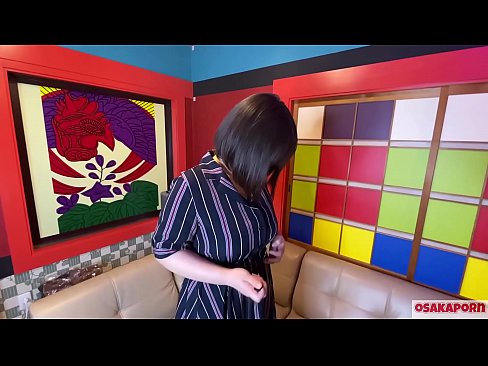 ❤️ Drăguță japoneză cu sâni mari se masturbează cu jucării sexuale și are un orgasm. Ea vorbește într-un interviu despre experiența ei de futut. Țâțe uriașe și păsărica păroasă gemând tare. Osakaporn ❤️❌  at us ❤