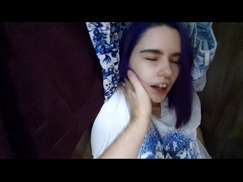 ❤️ Am găsit-o pe sora mea în dulap și am ajutat-o să ejaculeze ❤️❌  at us ❤